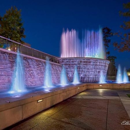 Apt 2 Bedrooms 2 Full Baths Free Parking & Free Laundry In Unit The Woodlands Exterior photo
