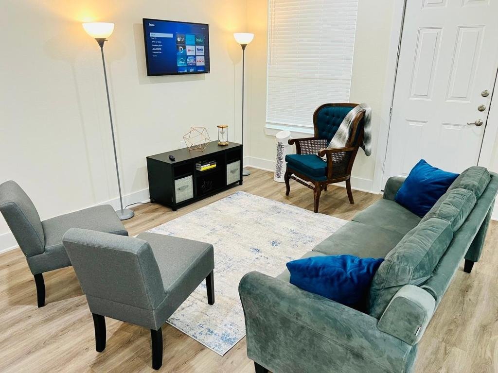 Apt 2 Bedrooms 2 Full Baths Free Parking & Free Laundry In Unit The Woodlands Exterior photo