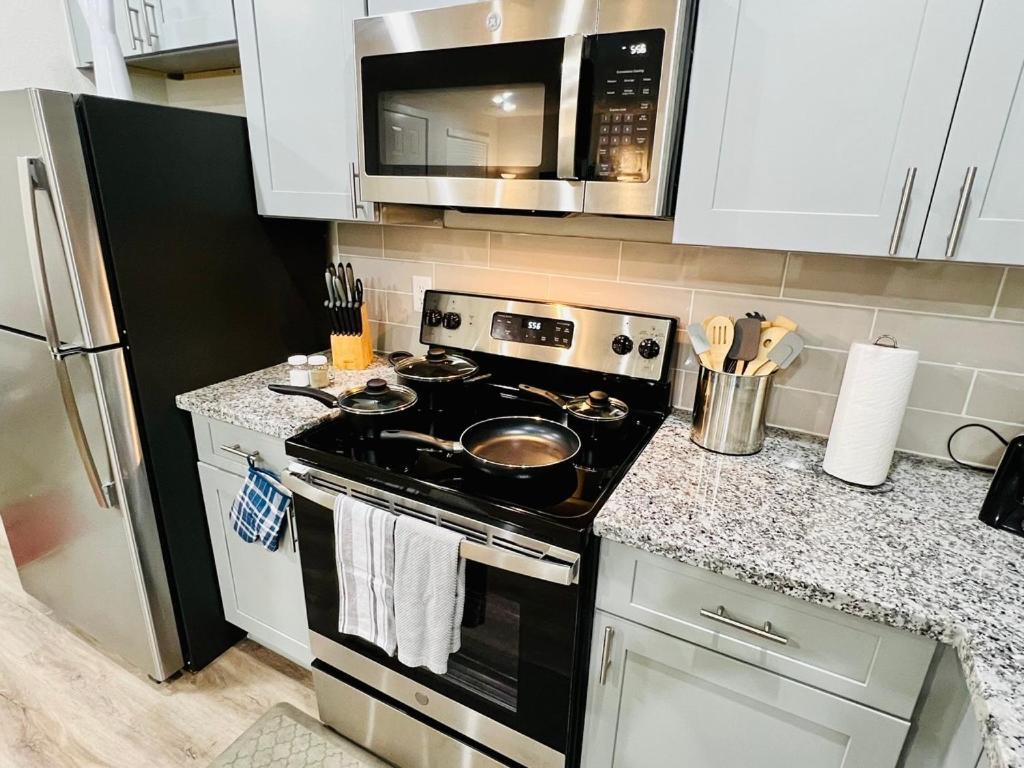 Apt 2 Bedrooms 2 Full Baths Free Parking & Free Laundry In Unit The Woodlands Exterior photo