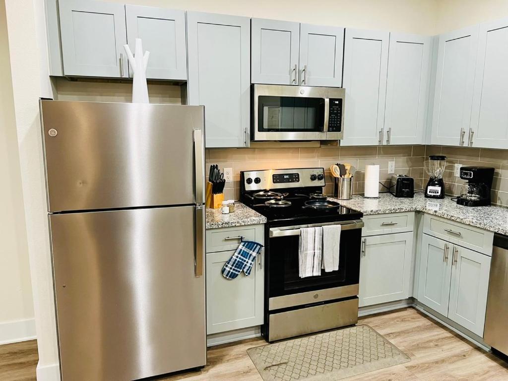 Apt 2 Bedrooms 2 Full Baths Free Parking & Free Laundry In Unit The Woodlands Exterior photo