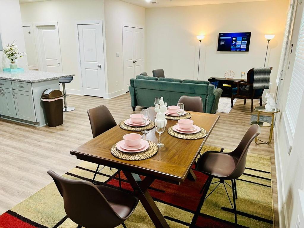 Apt 2 Bedrooms 2 Full Baths Free Parking & Free Laundry In Unit The Woodlands Exterior photo